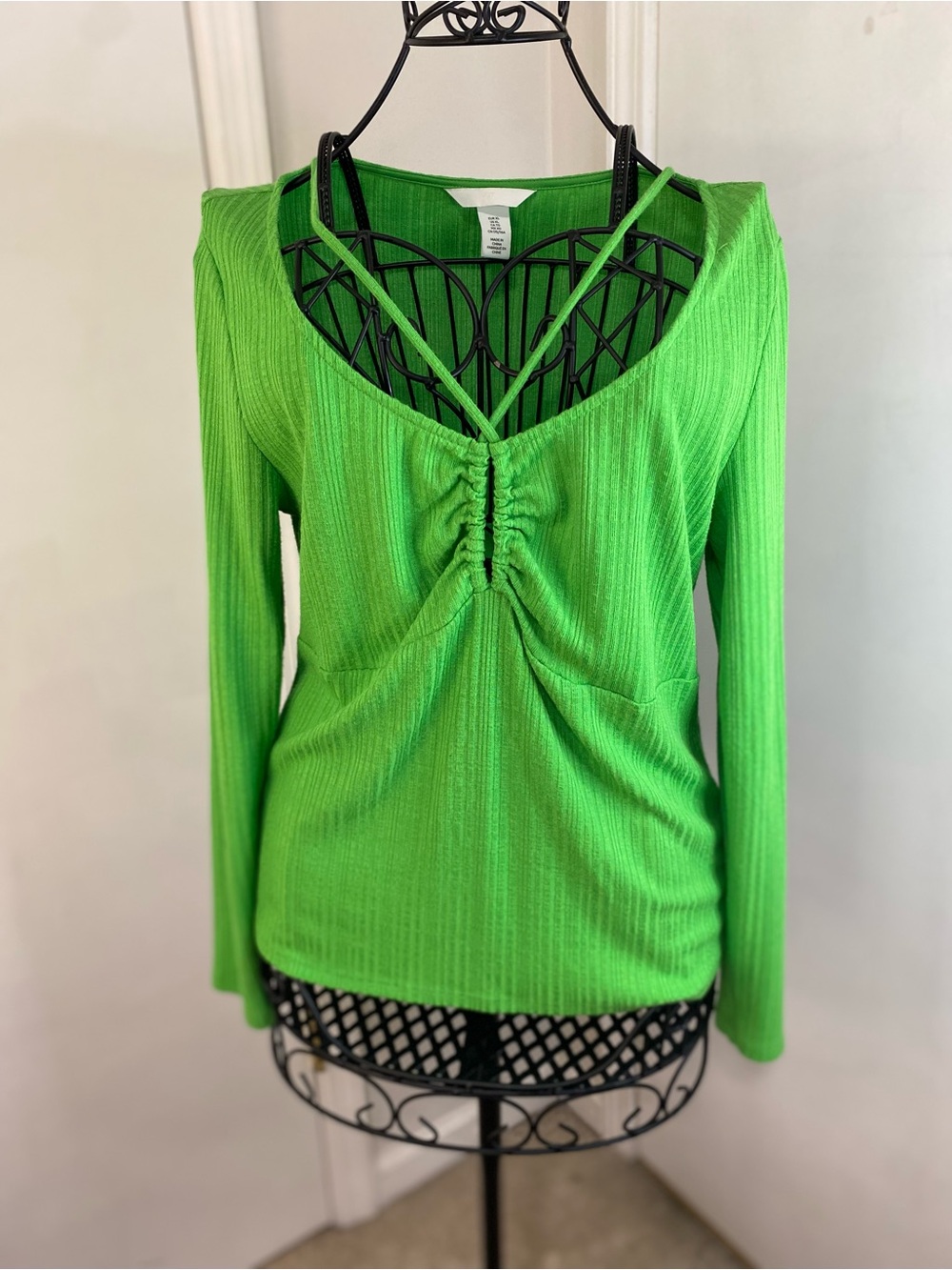 H&M Women XL Green Ribbed Top Long Sleeve Cutout V Neck Ruched Front Shirt